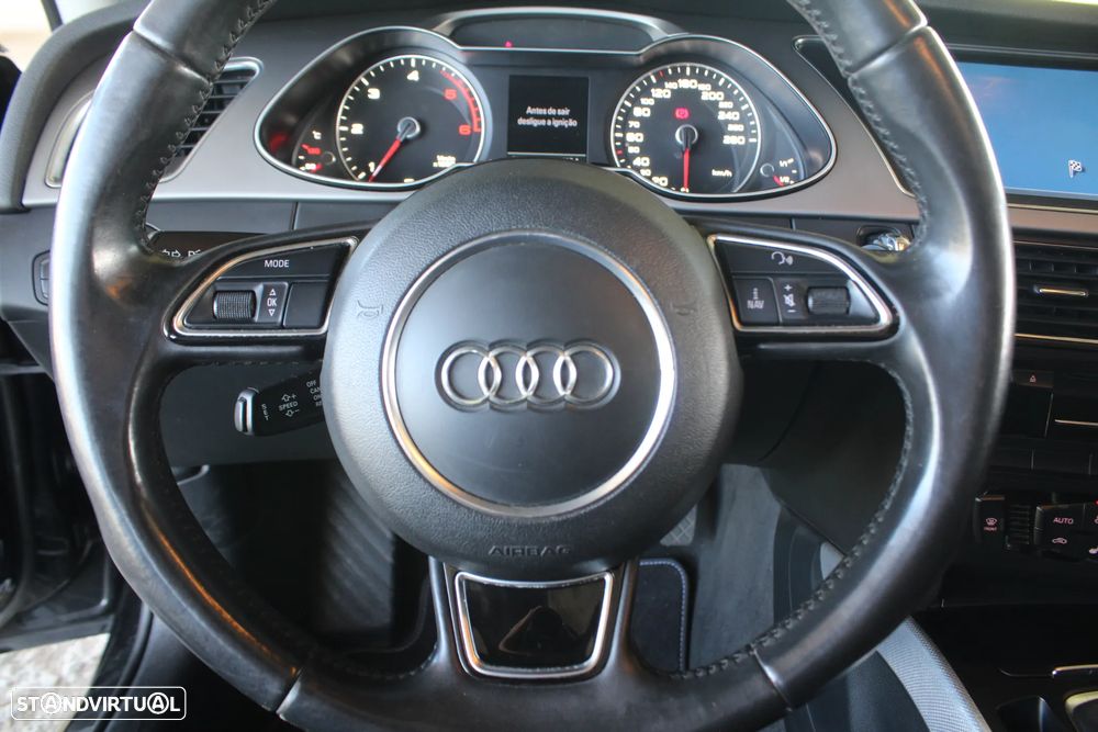 Audi A4 Avant 2.0 TDI DPF S line Sport Pack - 47