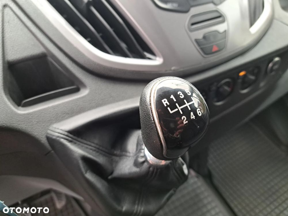Ford Transit - 15