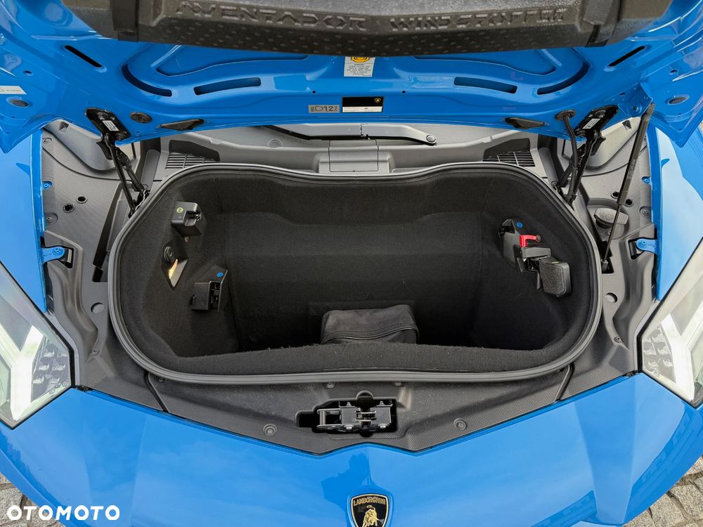 Lamborghini Aventador - 29