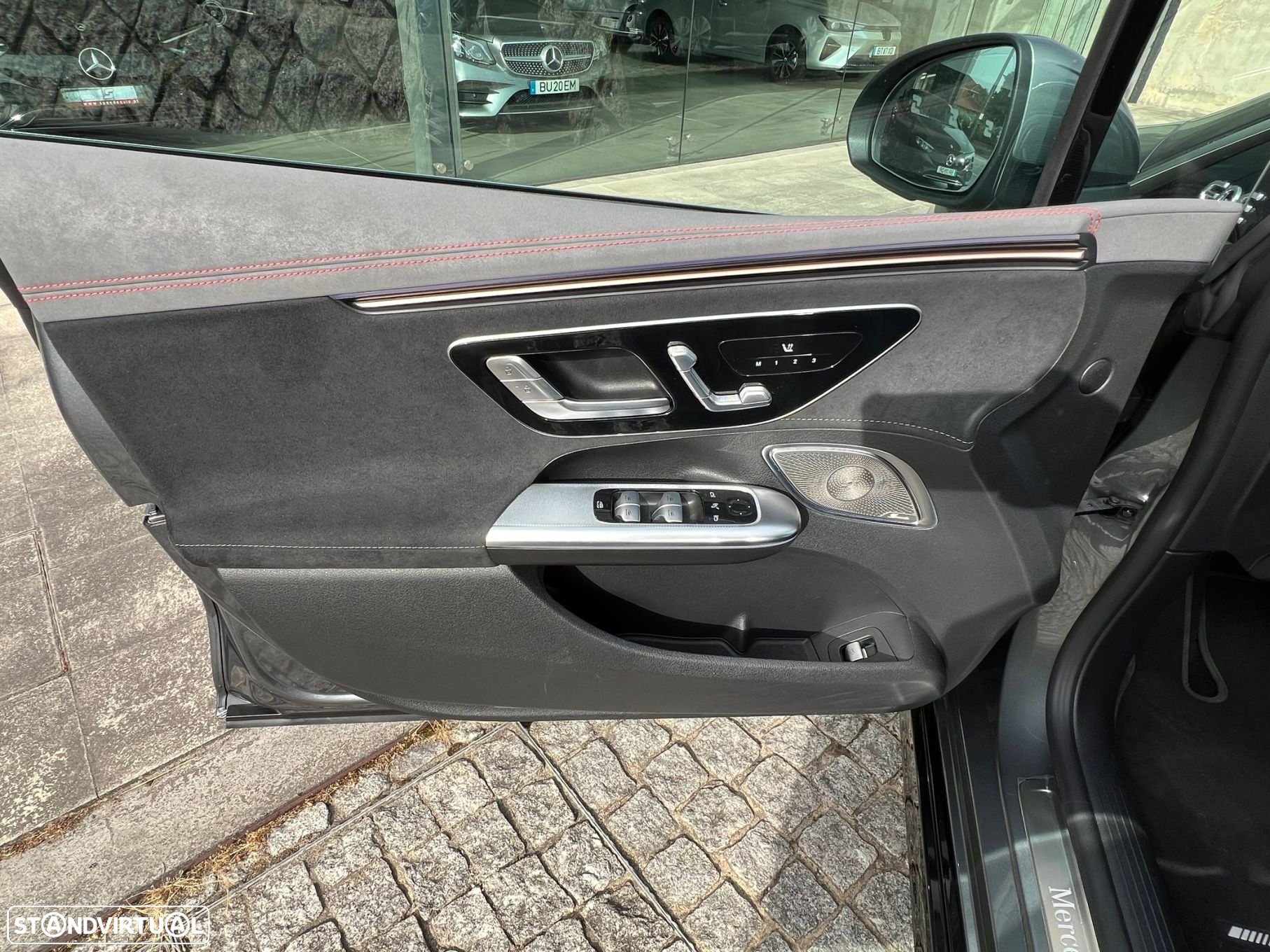 Mercedes-Benz EQE 300 AMG Line - 11
