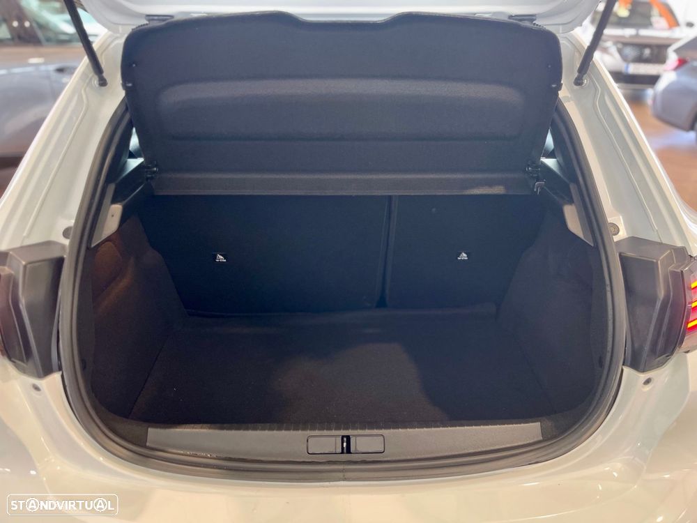 Peugeot 208 1.2 PureTech Active Pack - 26