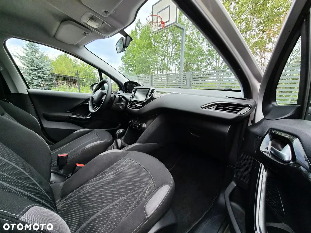 Peugeot 208 - 7