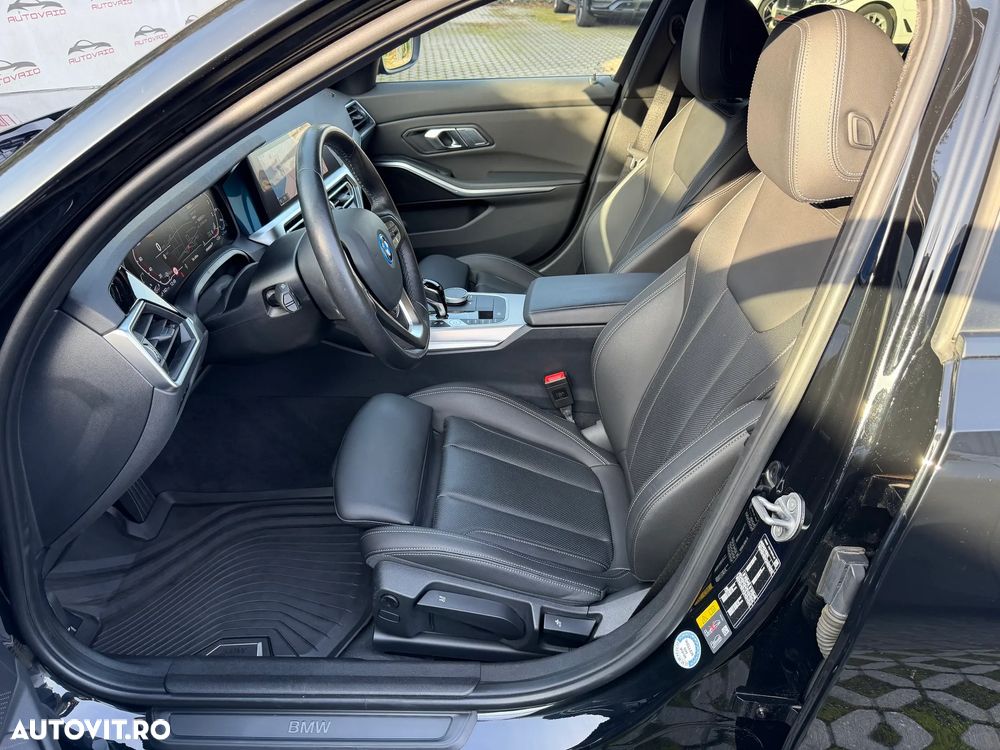 BMW Seria 3 330e xDrive Aut. Sport Line - 9