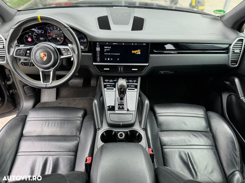 Porsche Cayenne Standard - 9