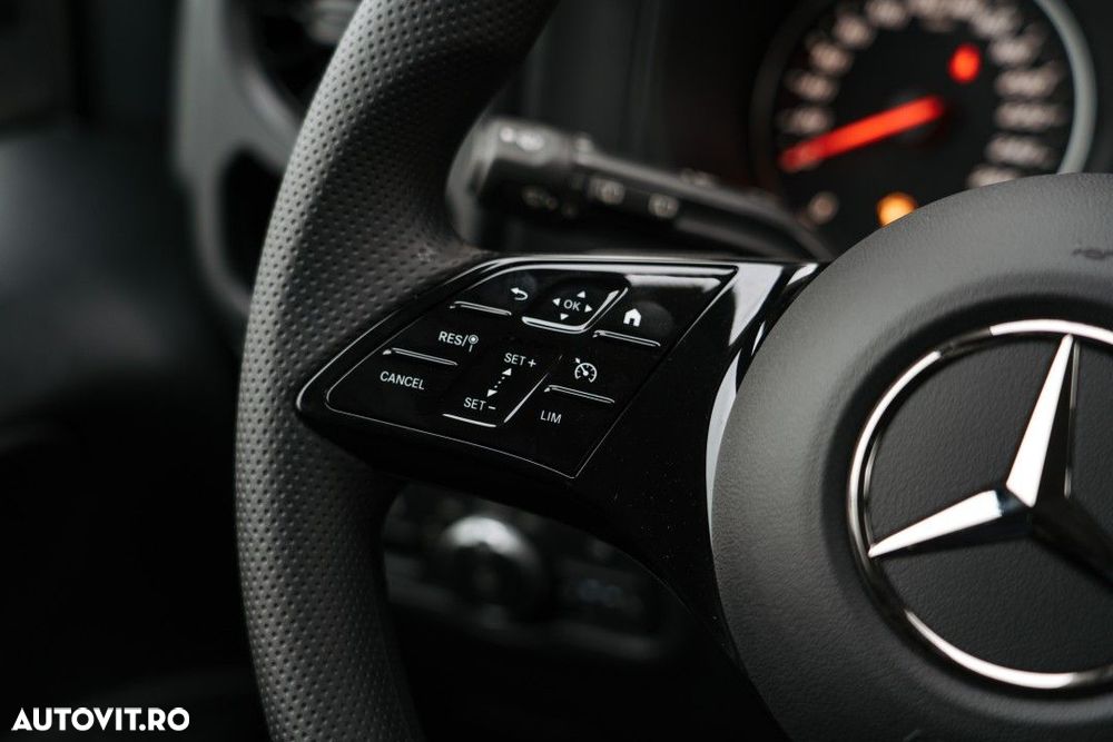 Mercedes-Benz Vito - 25