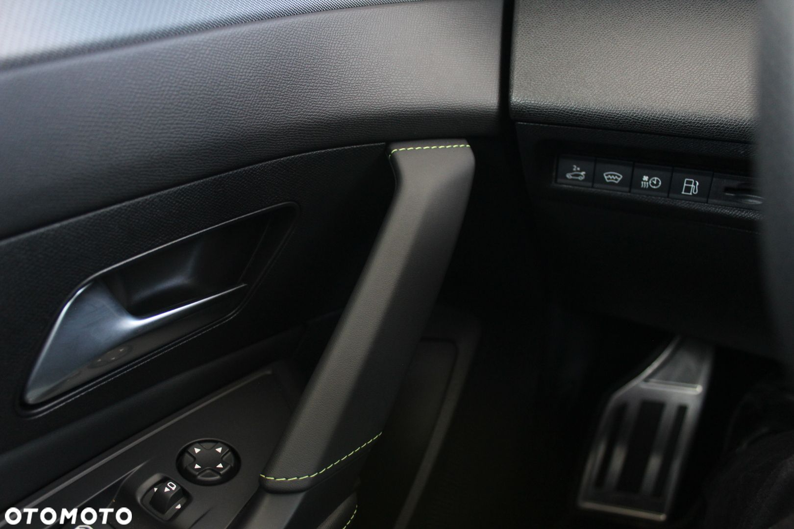 Peugeot 408 - 29