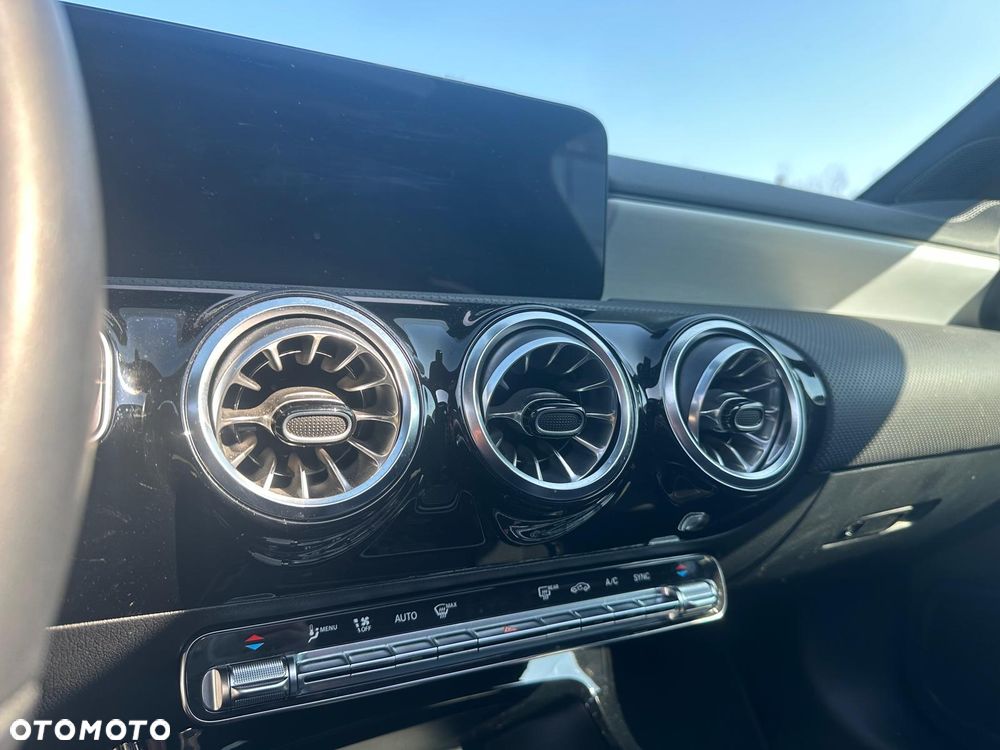 Mercedes-Benz CLA 250 4Matic 7G-DCT AMG Line - 7