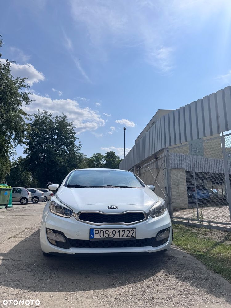 Kia Ceed - 9