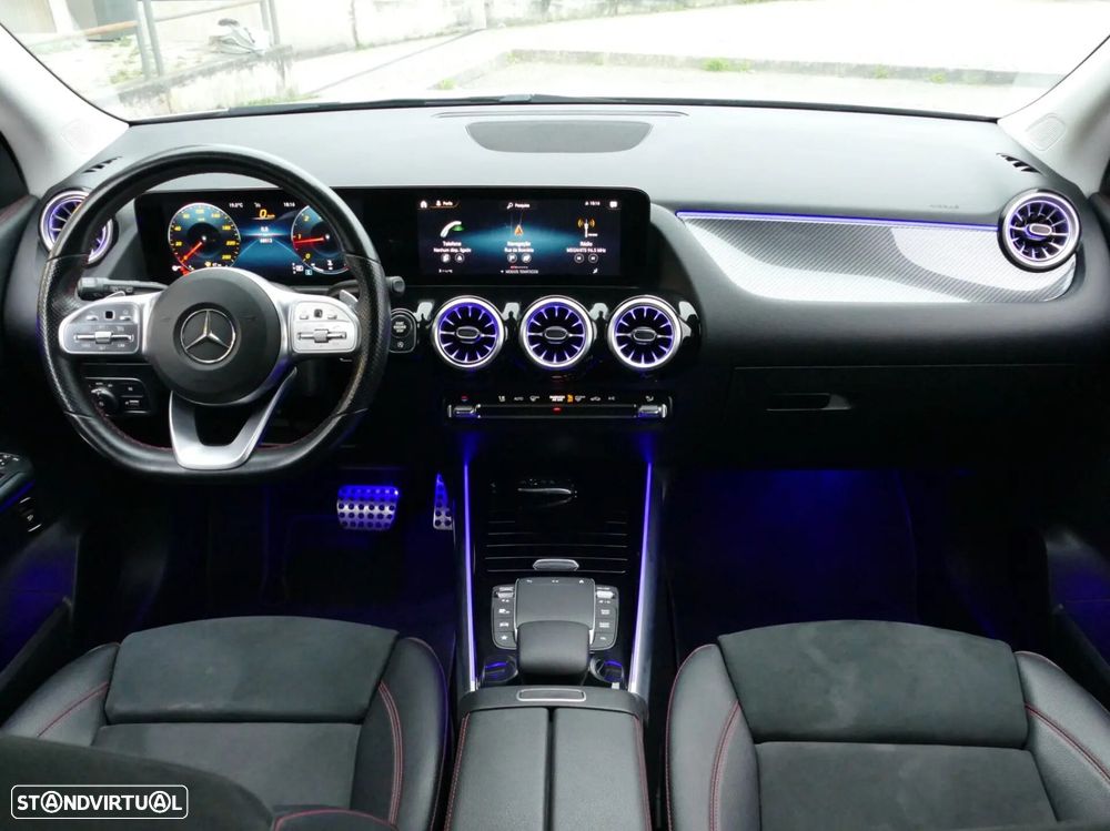 Mercedes-Benz GLA 180 d AMG Line - 39