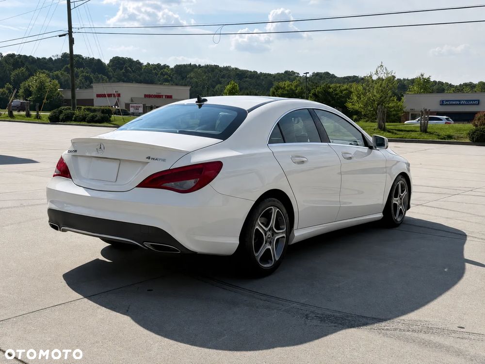 Mercedes-Benz CLA 250 4Matic 7G-DCT - 5