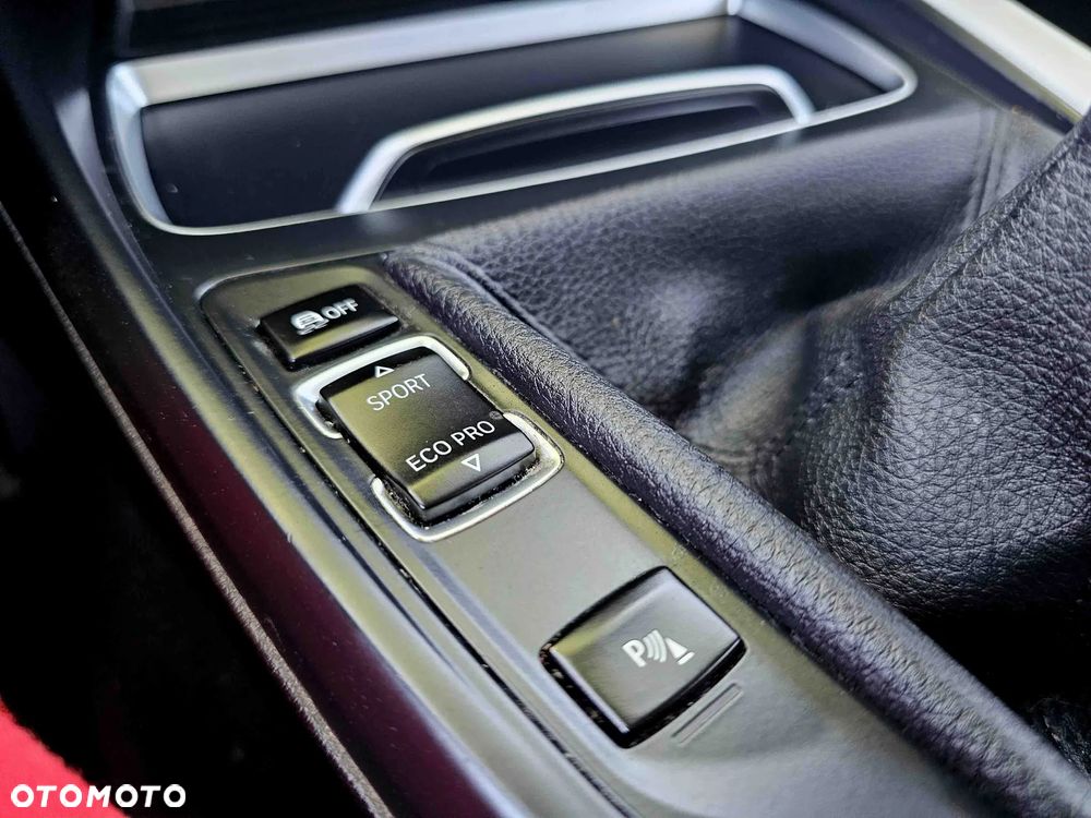 BMW Seria 1 118i Edition Metropolitan - 30