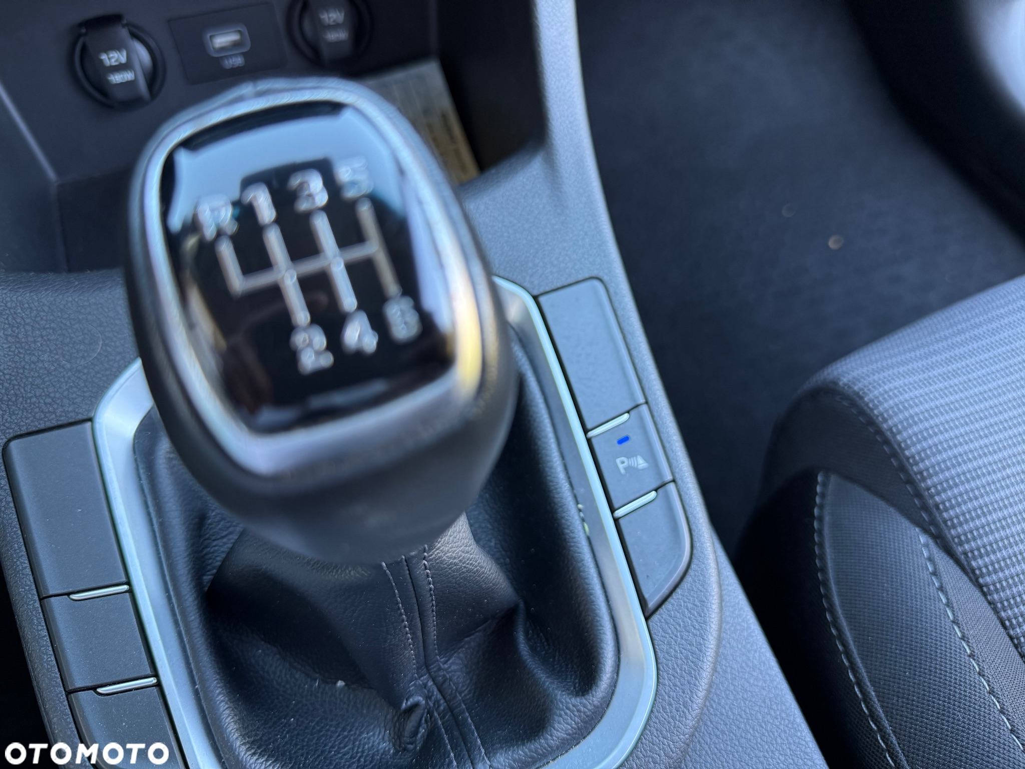 Hyundai i30 1.5 DPI Classic + - 23