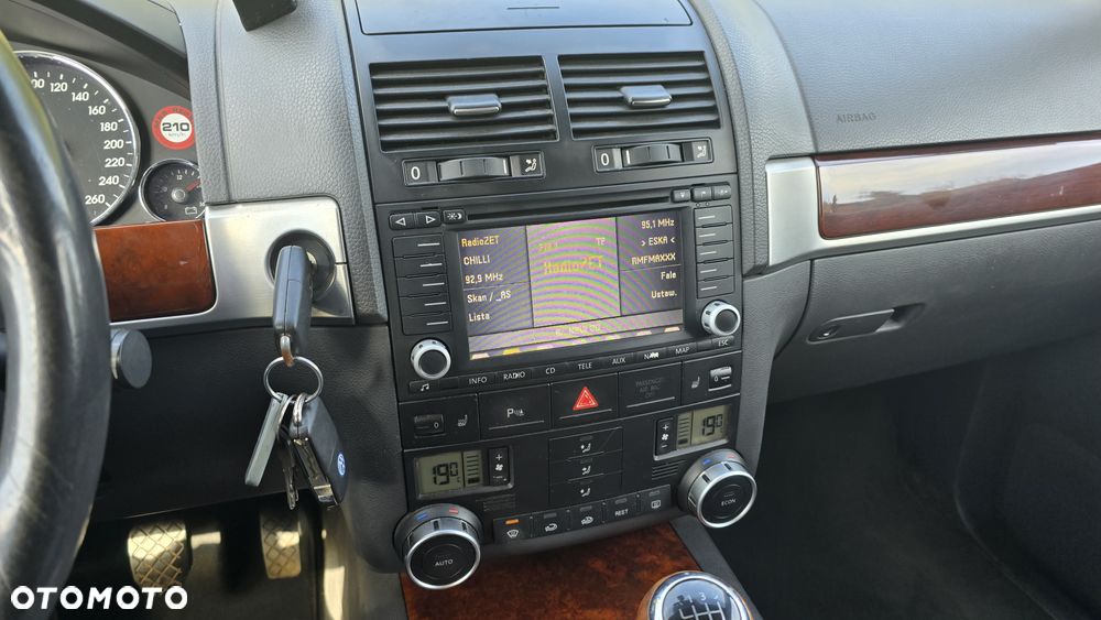 Volkswagen Touareg - 5