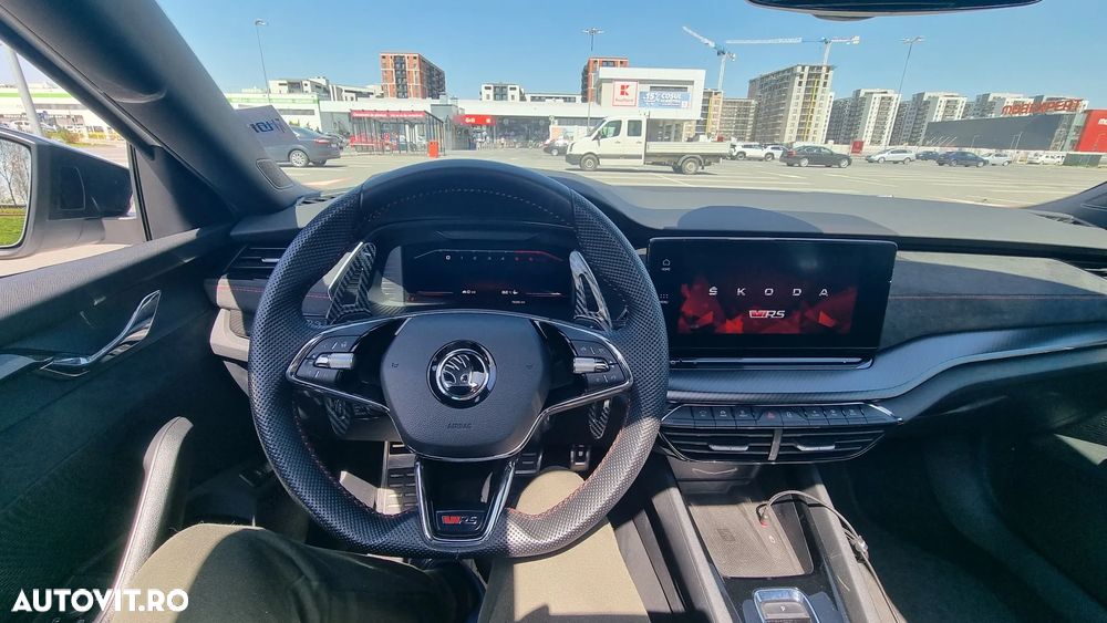 Skoda Octavia 2.0 TDI DSG RS Plus - 5