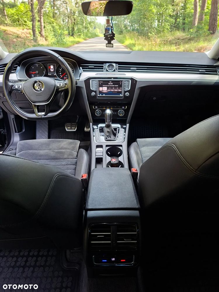 Volkswagen Passat - 10