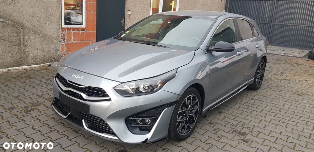 Kia Ceed 1.6 CRDi Eco-Dynamics+ (48V Mild-Hybrid) DCT7 GT Line - 4