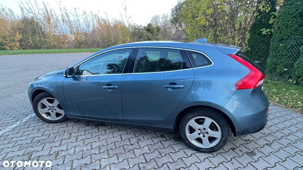 Volvo V40 D2 Base - 11