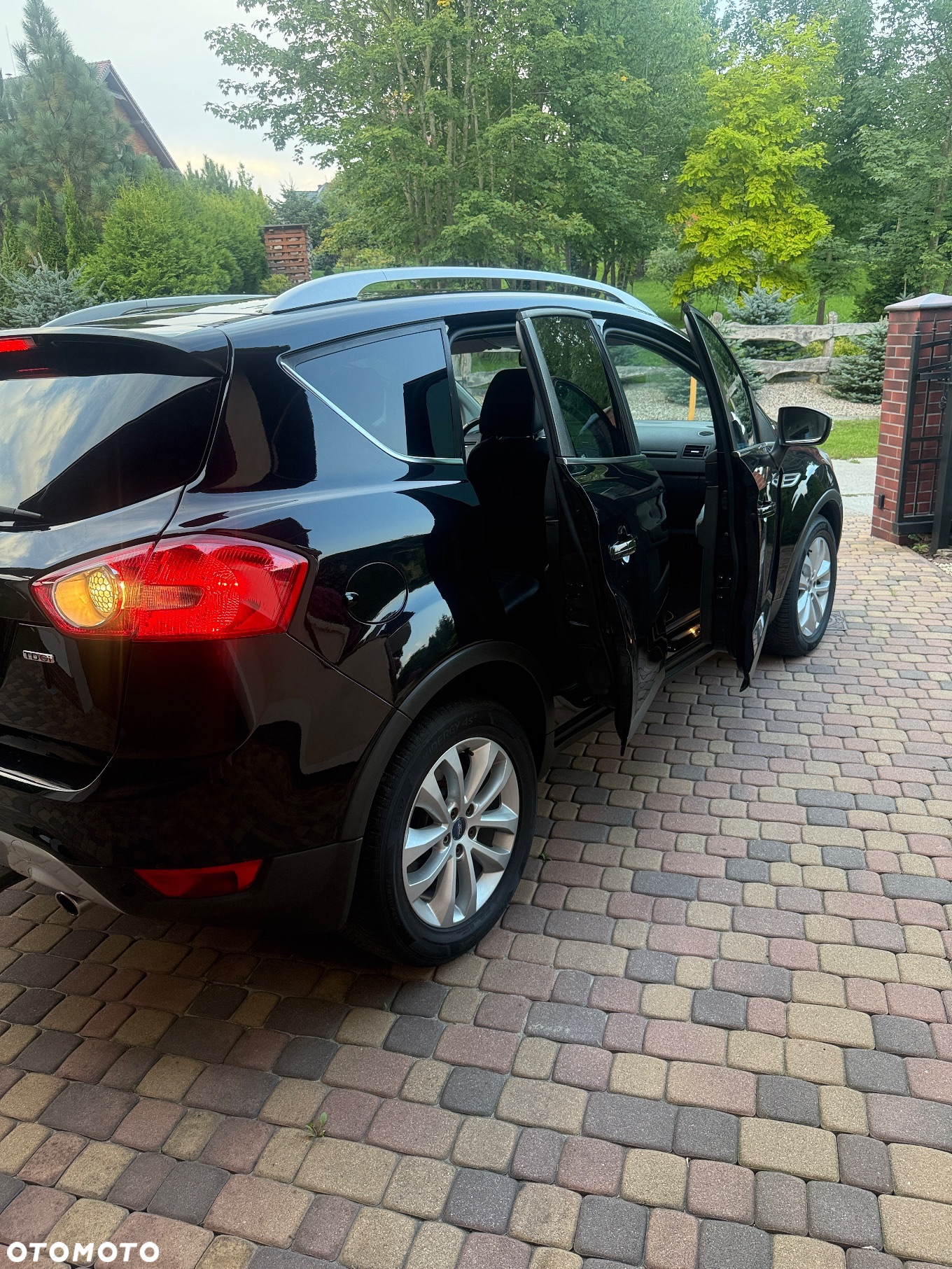Ford Kuga - 35