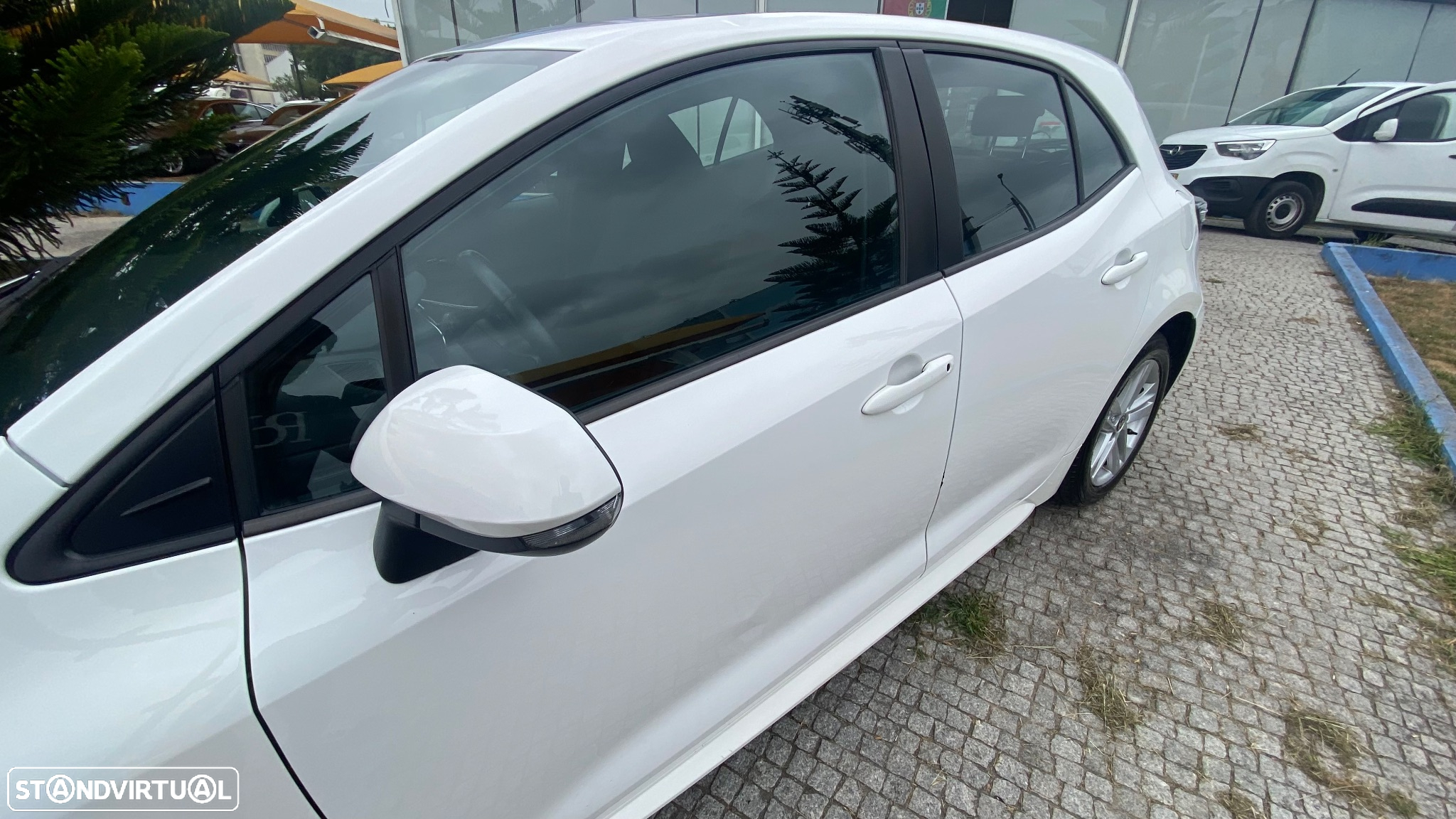 Toyota Corolla 1.8 Hybrid Comfort - 18