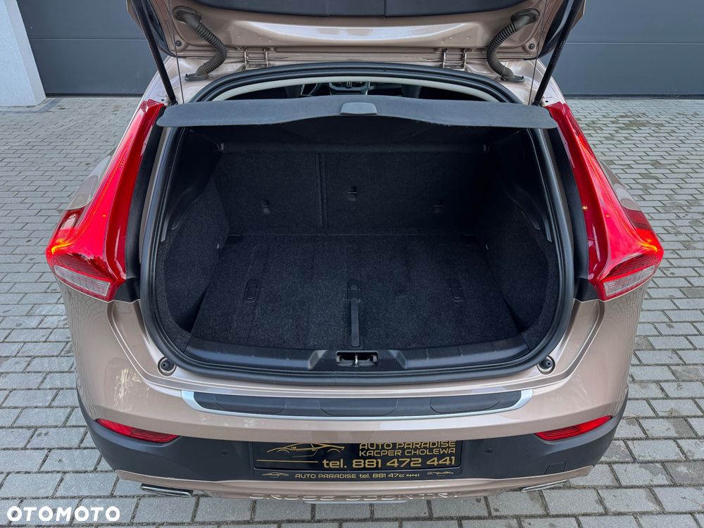 Volvo V40 Cross Country D3 Momentum - 38