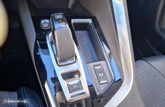 Peugeot 3008 1.6 Hybrid Allure Pack e-EAT8 - 11