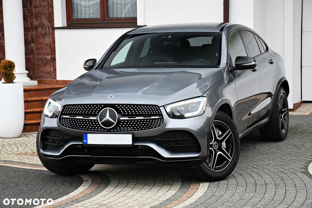 Mercedes-Benz GLC 200 4Matic 9G-TRONIC AMG Line - 1