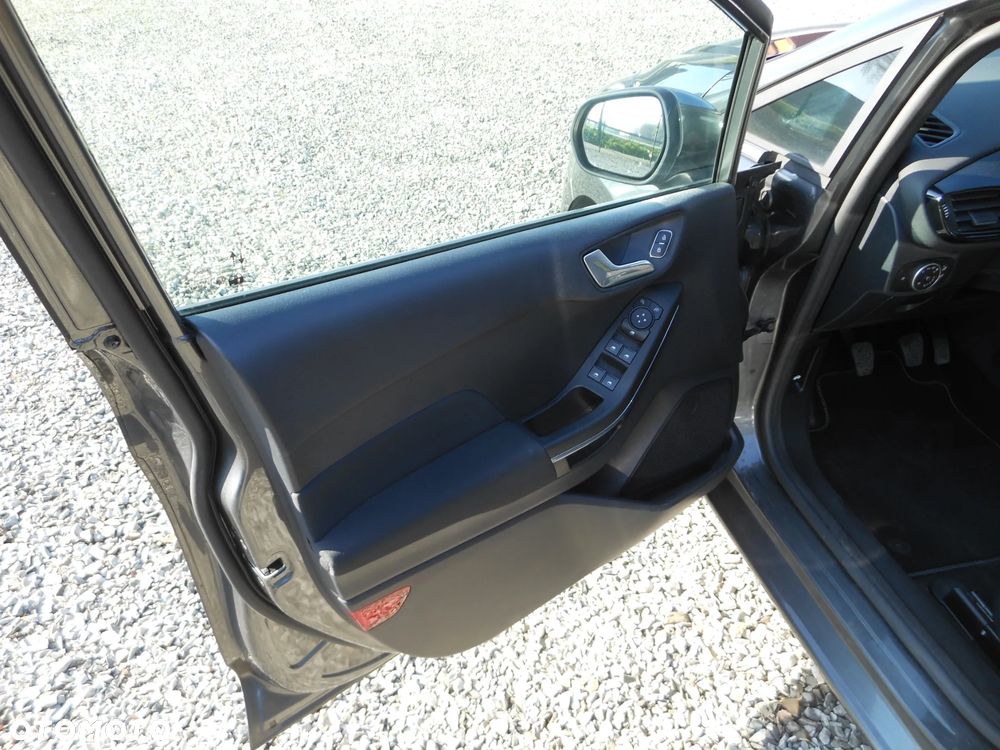 Ford Fiesta 1.0 EcoBoost Hybrid S&S TITANIUM - 11