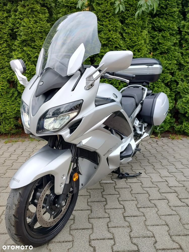 Yamaha FJR - 13