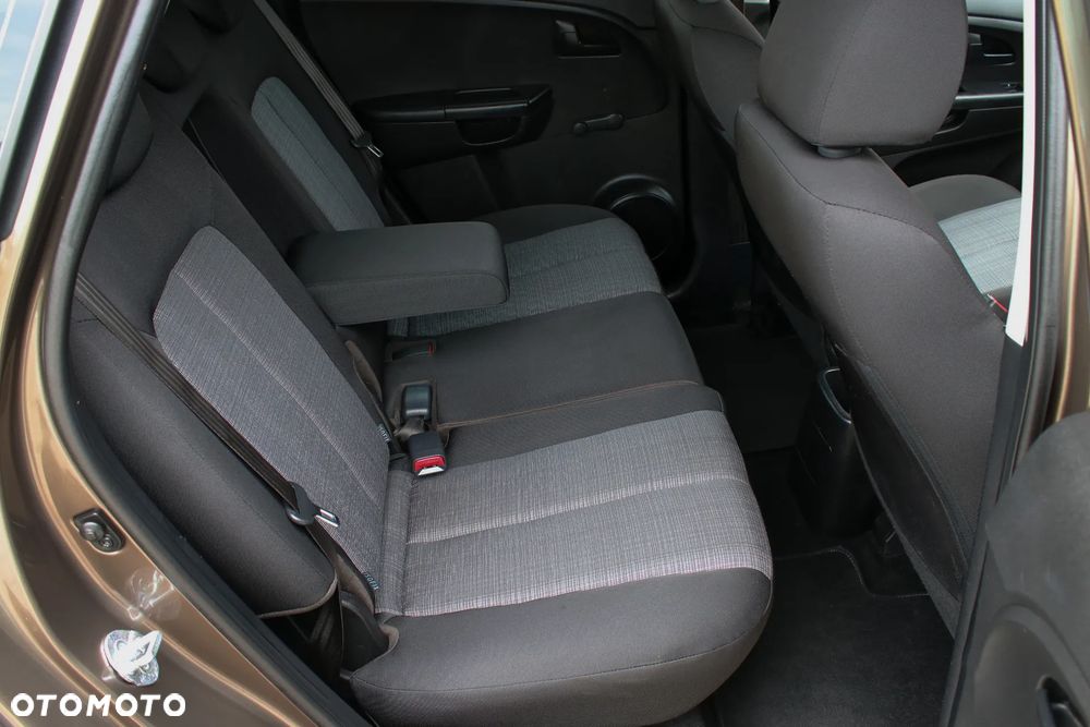 Kia Venga 1.4 CVVT Vision - 26