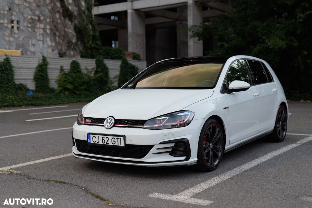 Volkswagen Golf 2.0 TSI DSG GTI Performance - 2