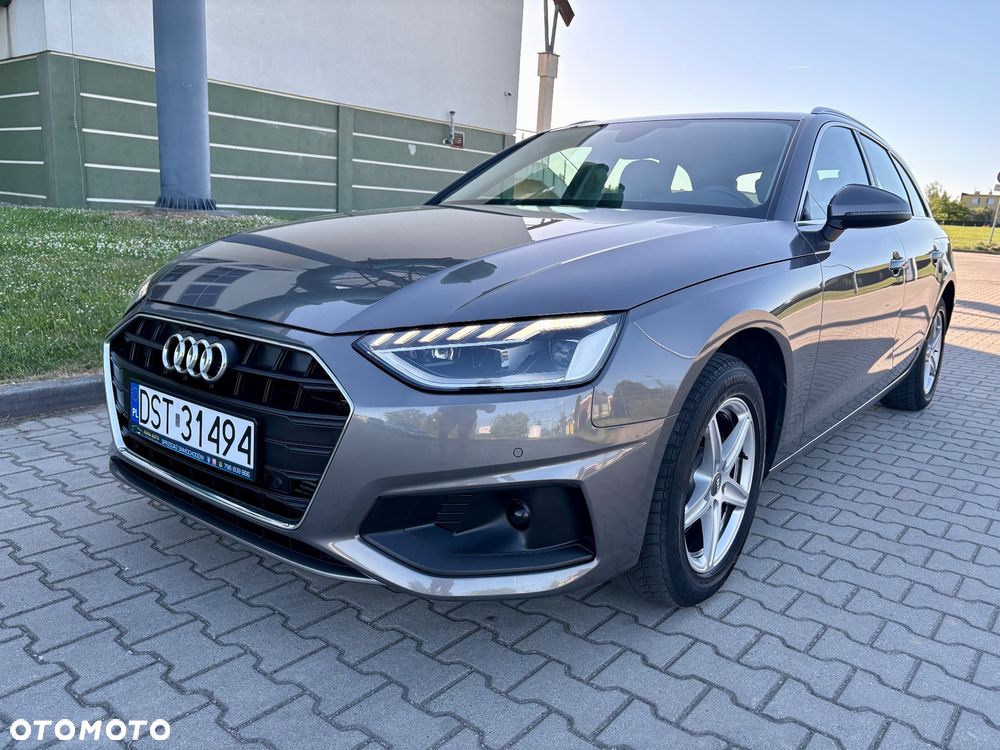 Audi A4 Avant 35 TFSI design - 11
