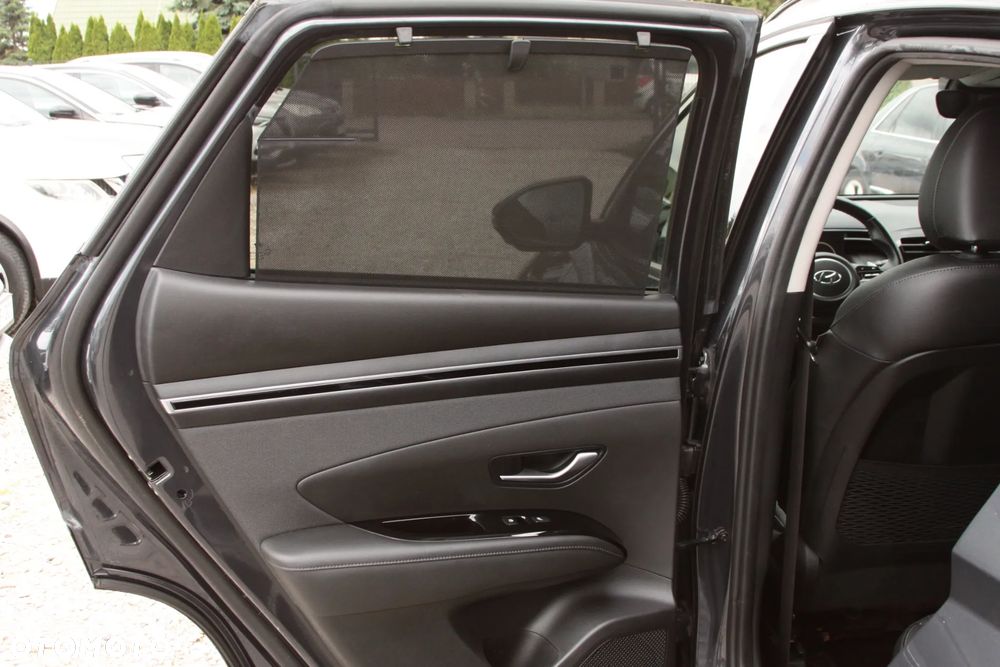 Hyundai Tucson 1.6 T-GDi HEV Executive 2WD - 26