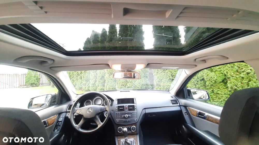 Mercedes-Benz Klasa C 180 BlueEFFICIENCY Elegance - 19