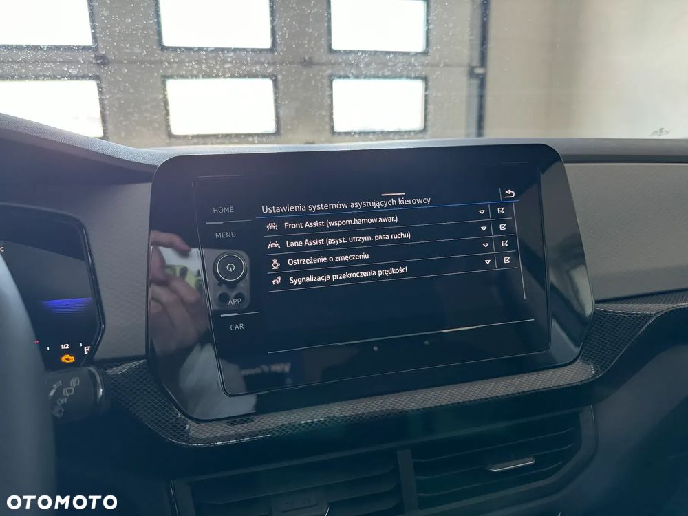 Volkswagen T-Cross 1.0 TSI Life Plus - 18