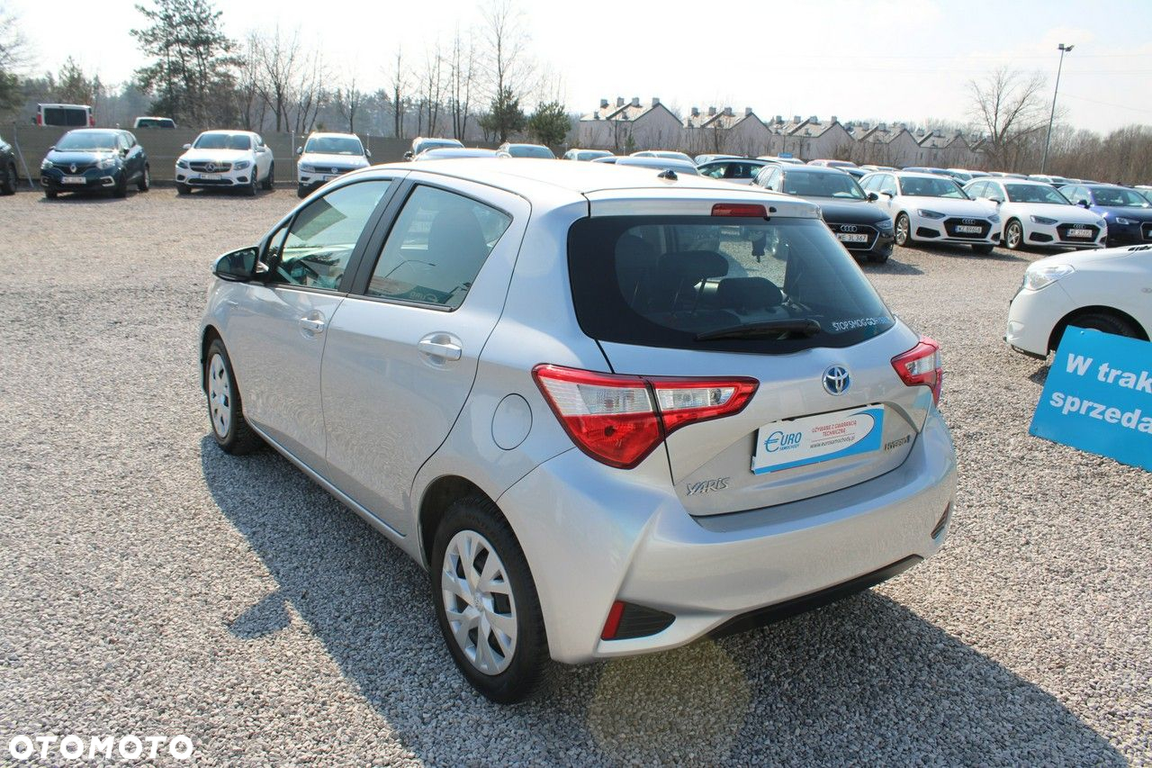 Toyota Yaris - 8