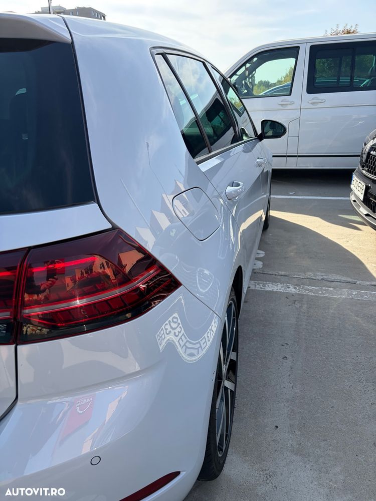 Volkswagen Golf - 15