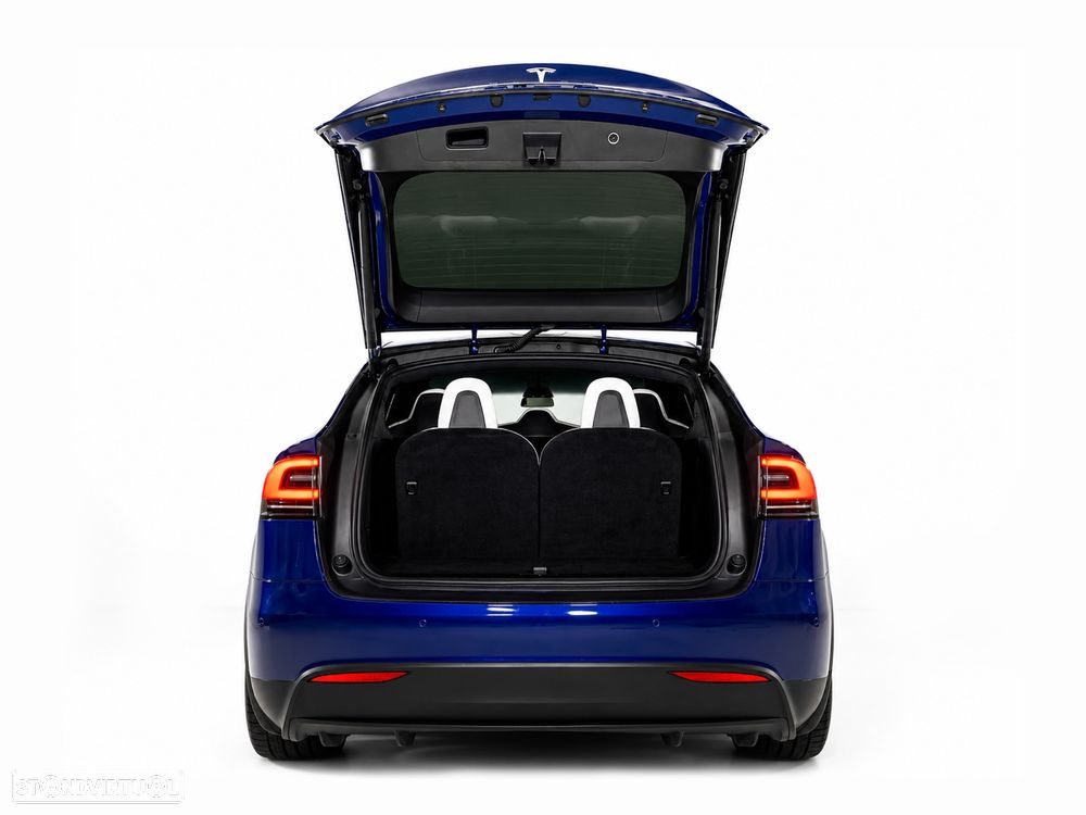 Tesla Model X 100D - 11