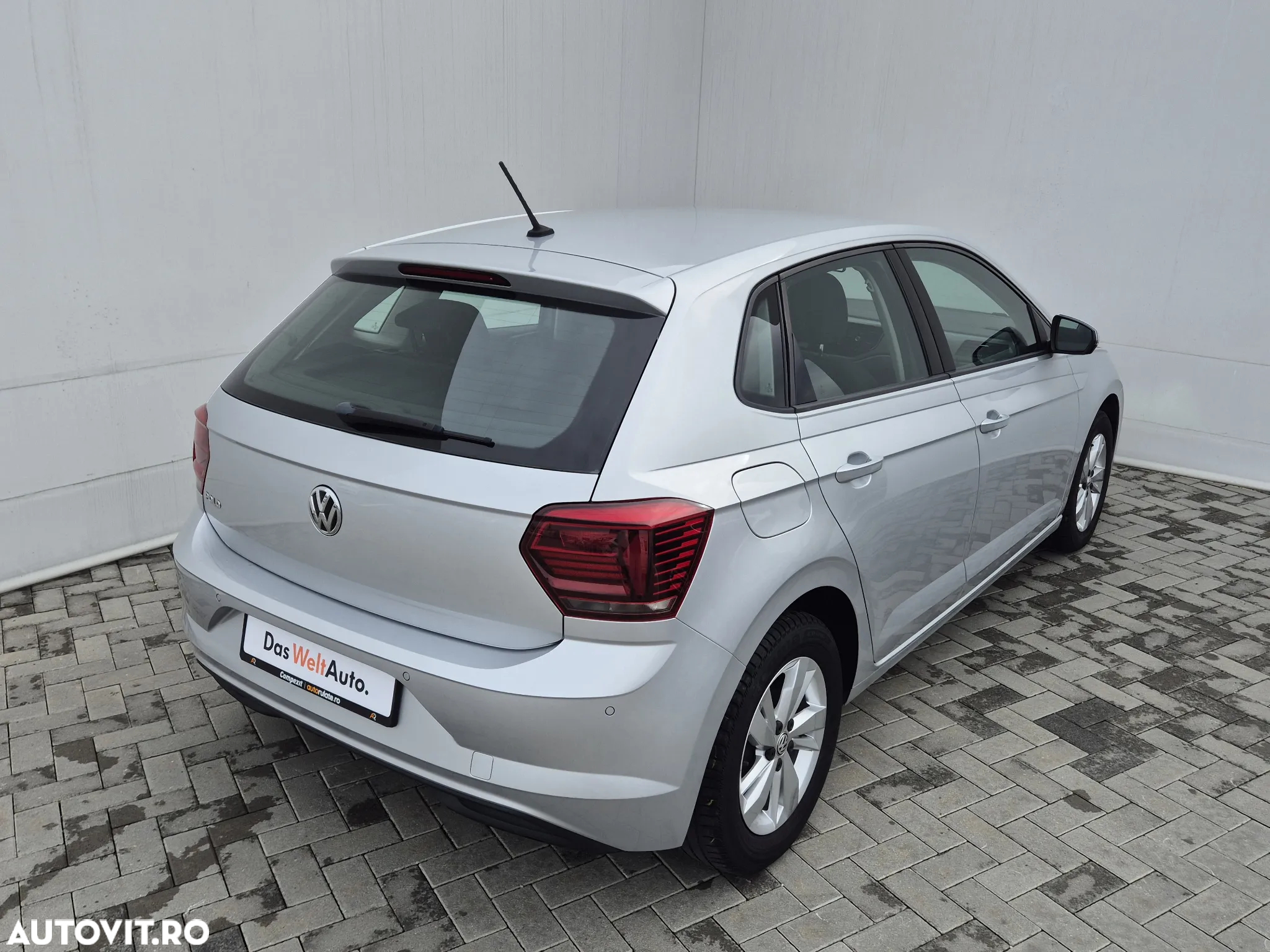 Volkswagen Polo 1.0 TSI DSG Comfortline - 4