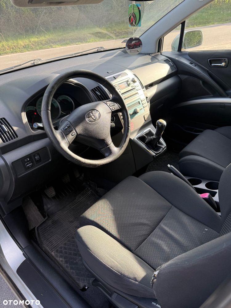 Toyota Corolla Verso 2.0 D-4D - 3