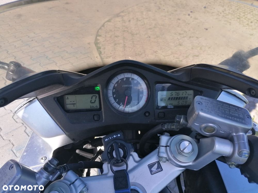 Honda VFR - 6