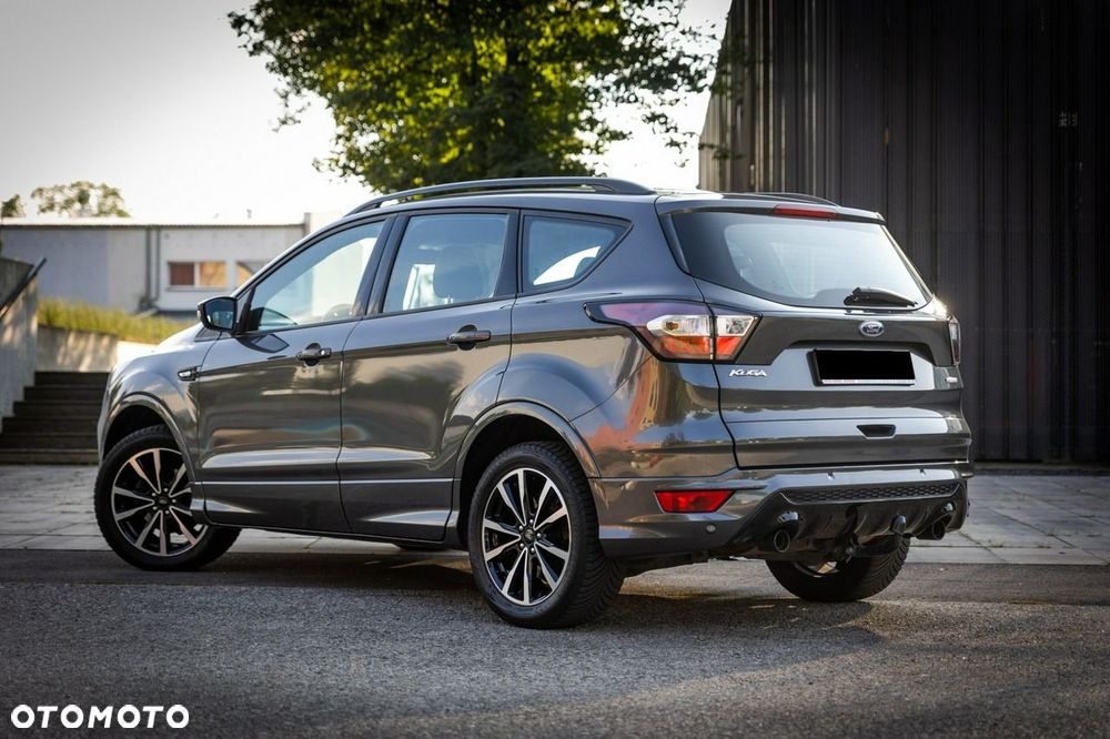 Ford Kuga 1.5 EcoBoost 2x4 Titanium - 4