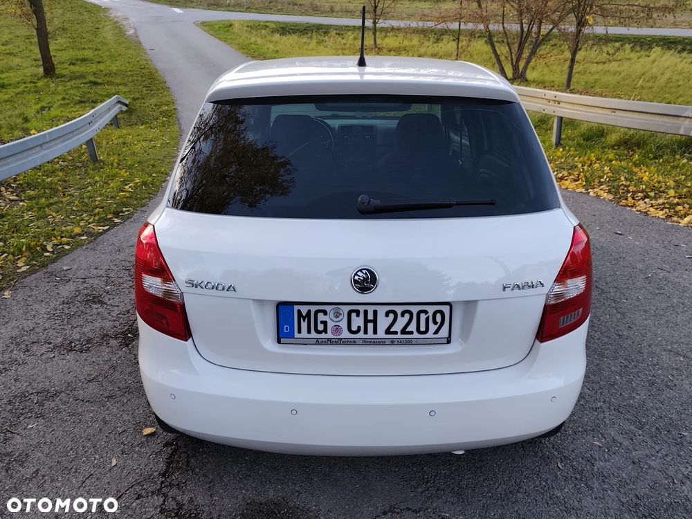 Skoda Fabia 1.2 HTP STYLE Edition - 23
