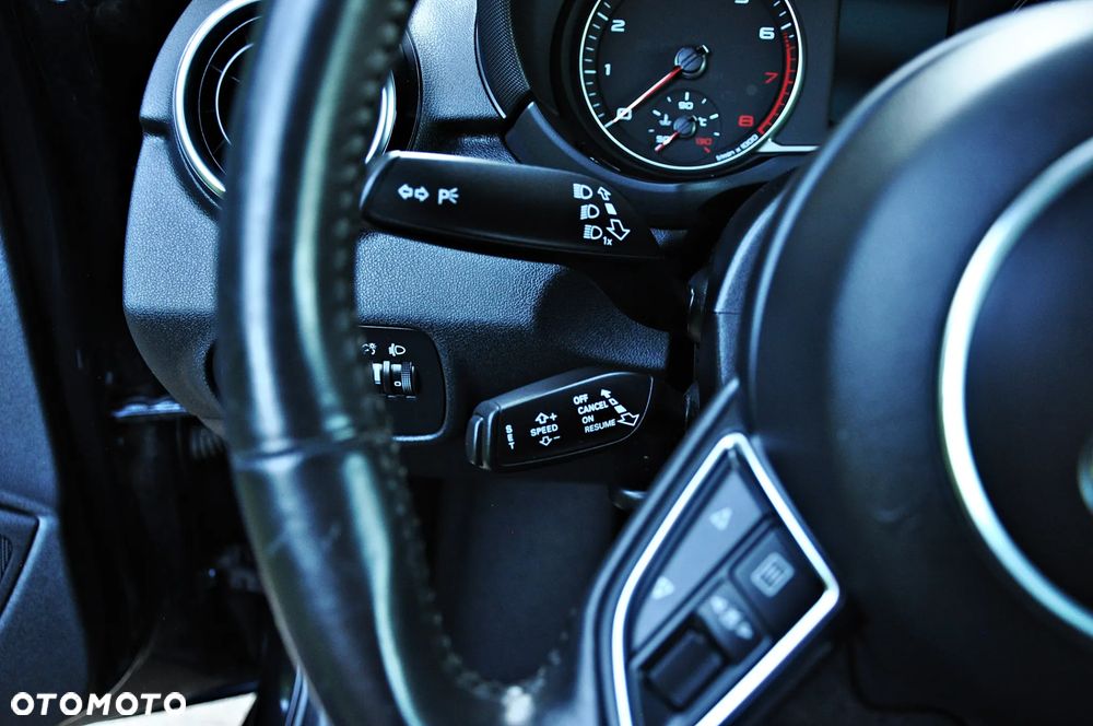 Audi A1 3-drzwiowe 1.4 TFSI Ambition - 24