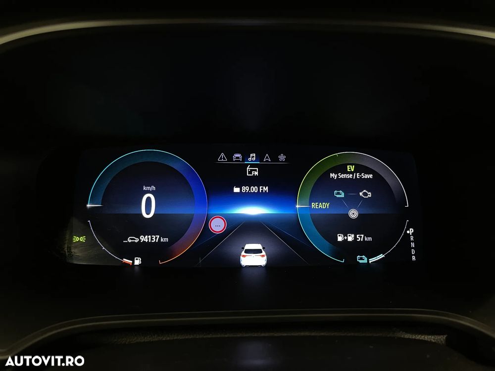 Renault Megane E-TECH 160 BUSINESS EDITION - 26