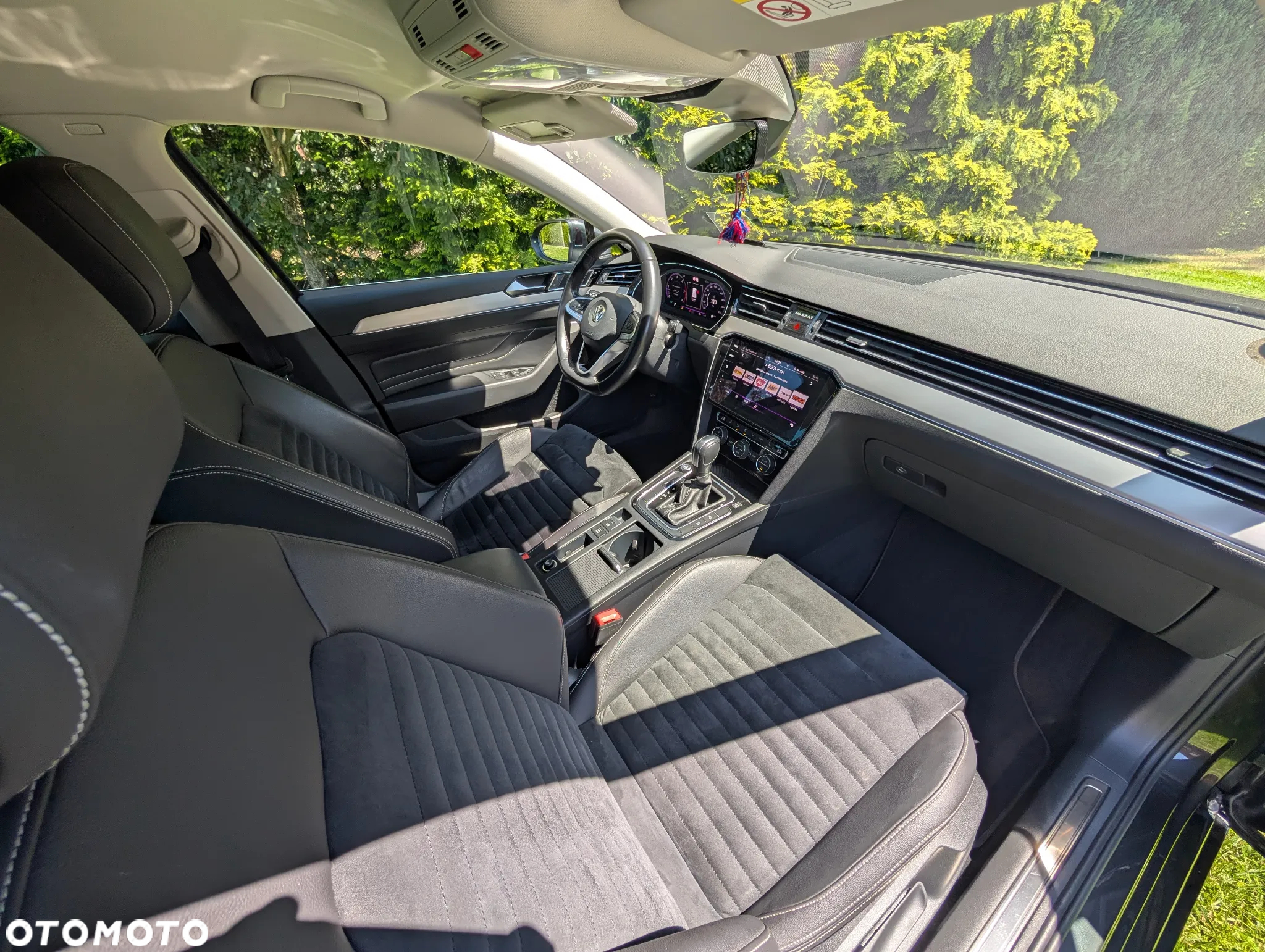 Volkswagen Passat - 12