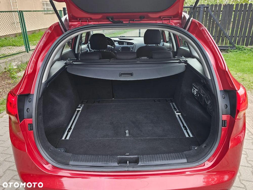 Kia Ceed 1.4 CVVT ISG Dream Team Edition - 27