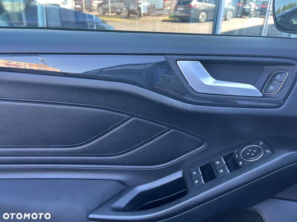 Ford Focus 1.0 EcoBoost ST-Line Business - 21