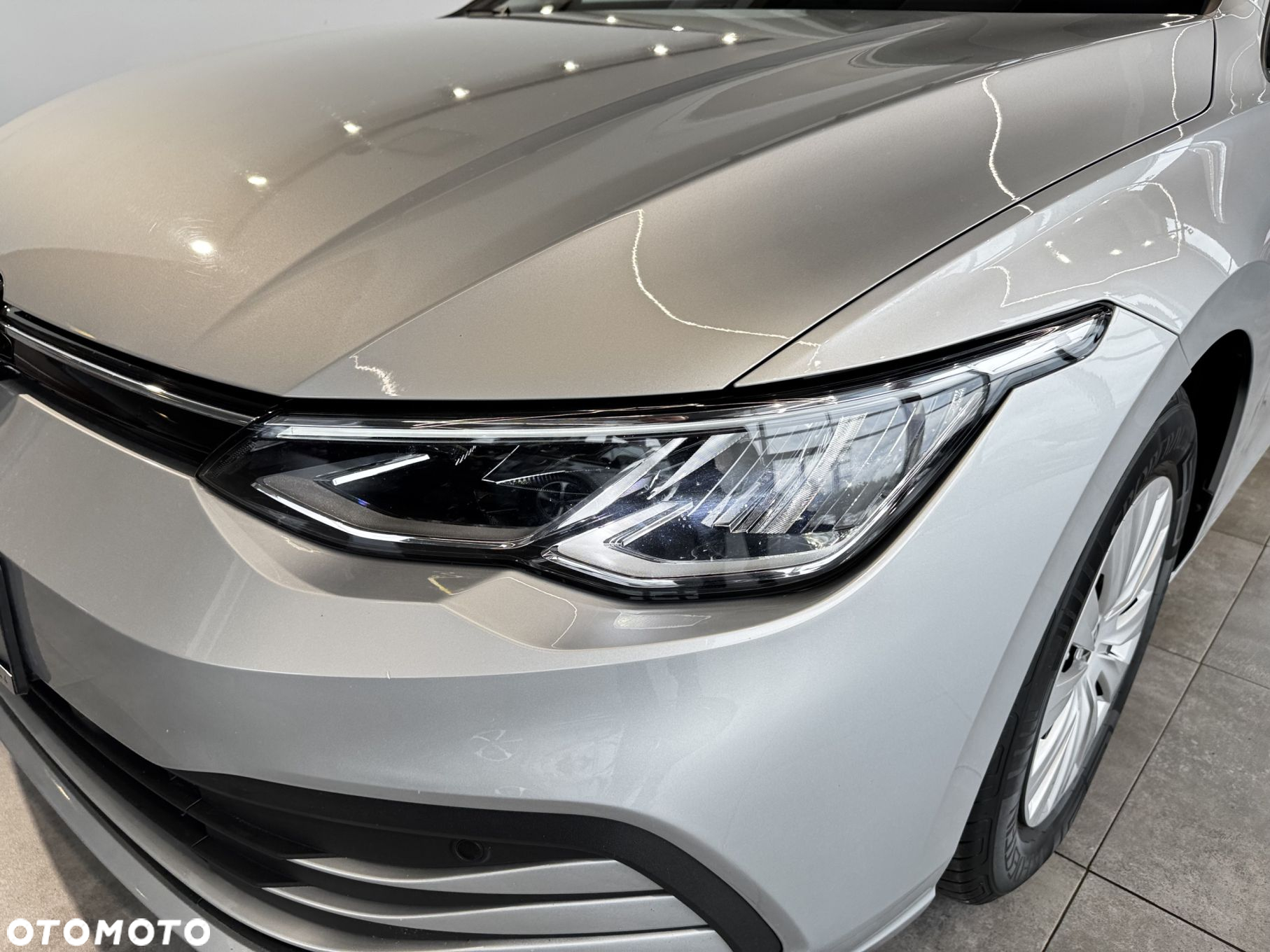Volkswagen Golf - 10