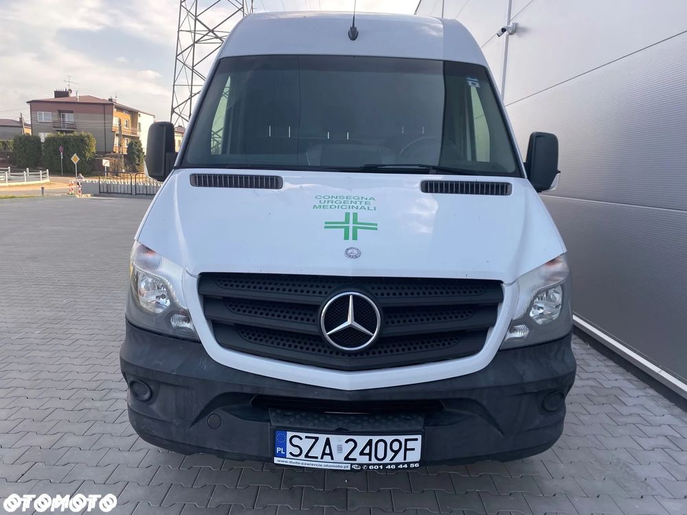 Mercedes-Benz Sprinter - 4