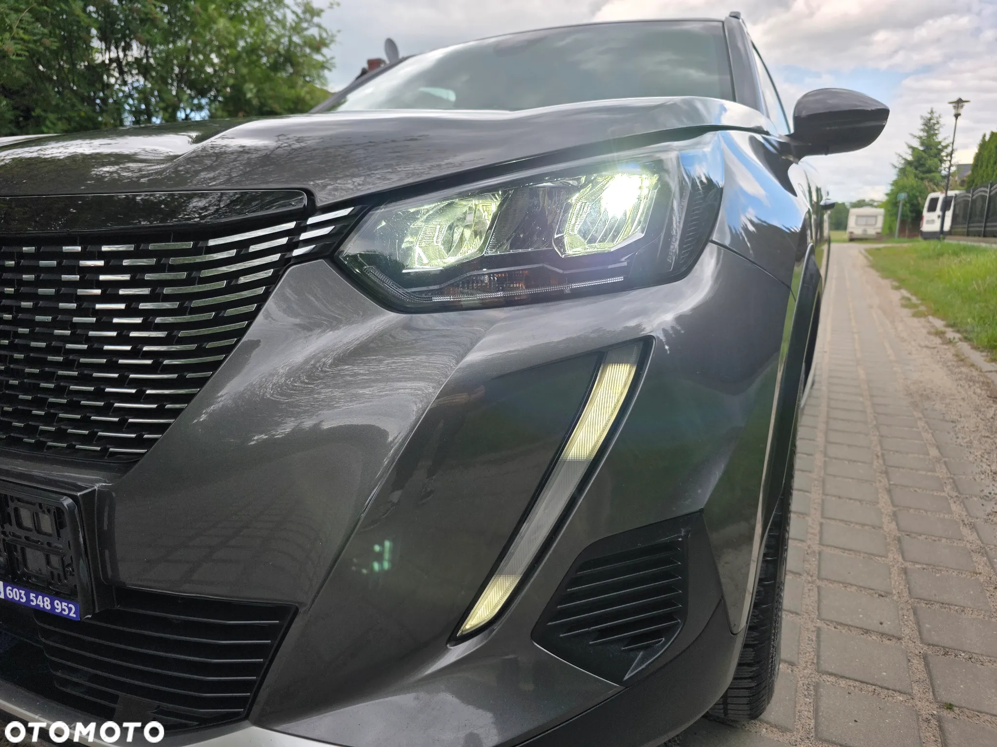 Peugeot 2008 1.5 BlueHDi Allure Pack S&S - 10